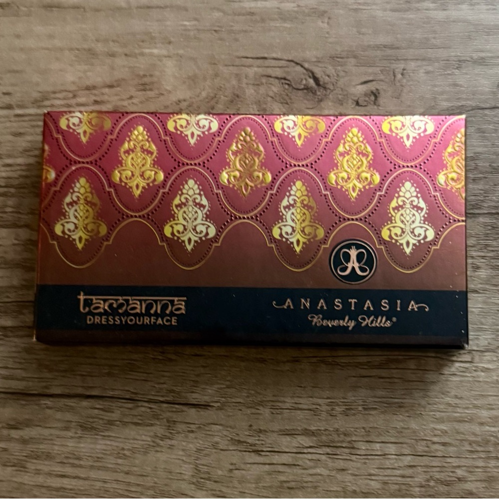 Tamanna (Dress Your Face) Anastasia Beverly Hills Eyeshadow Palette
